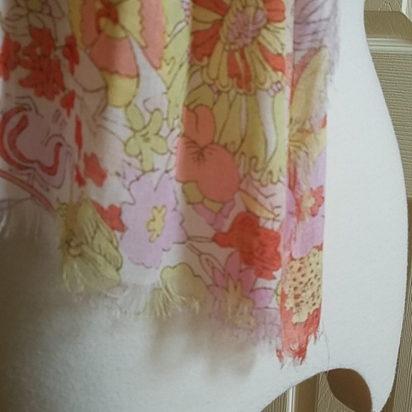 Scarf - Picture 2 of 2